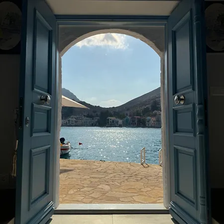 My Crown House, Kastellorizo Port Hébergement de vacances *