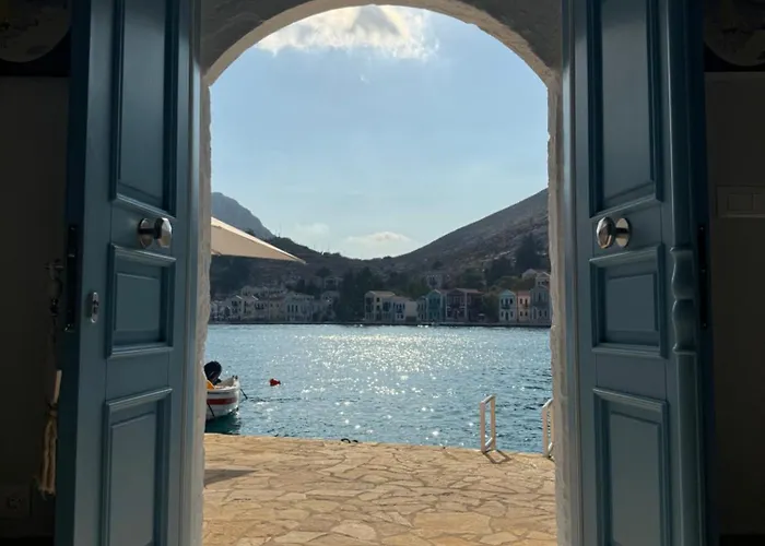 My Crown House, Kastellorizo Port Tatil Evi *
